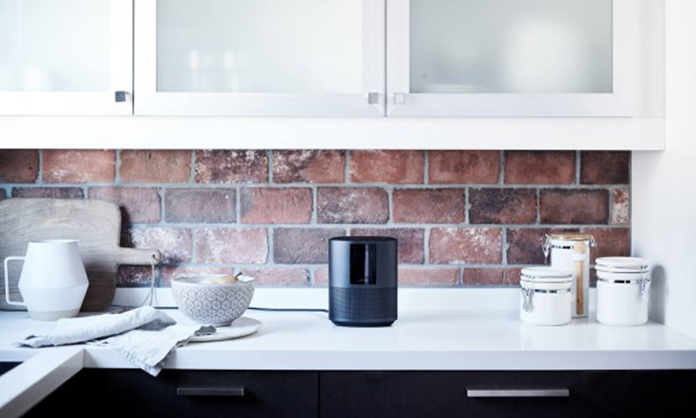Home Speaker 500 Kitchen Lifestyle image.