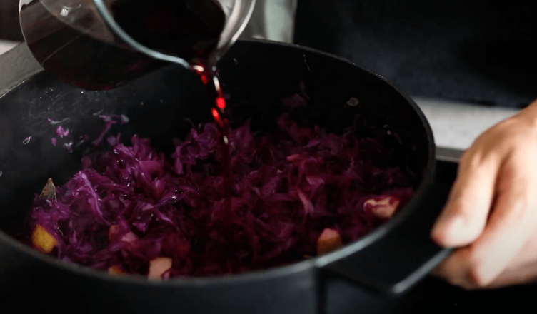 Red Cabbage With Pears